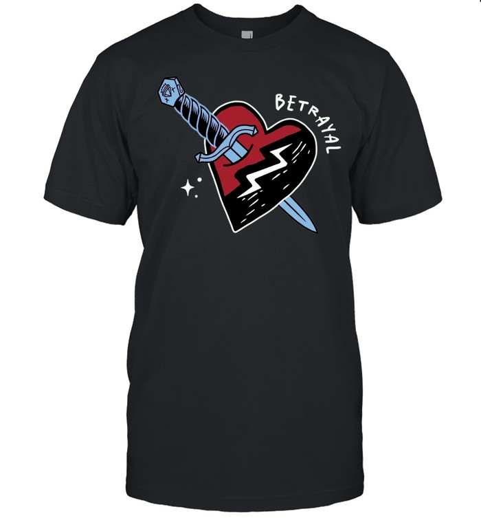 Betrayal Dagger Piercing Broken Heart Tattoo Unisex T-Shirt