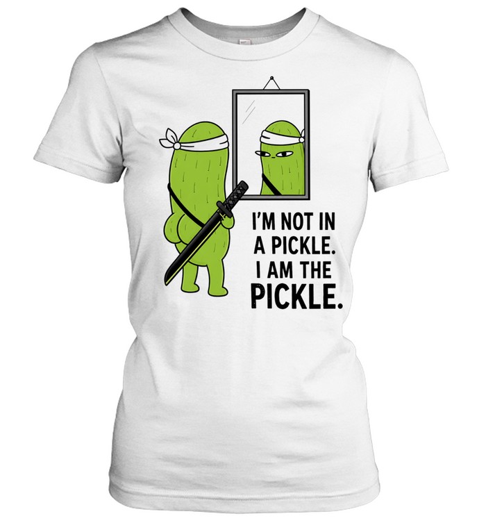 I’m not in a pickle I am the cartoon samurai katana mirror reflection Women T-Shirt